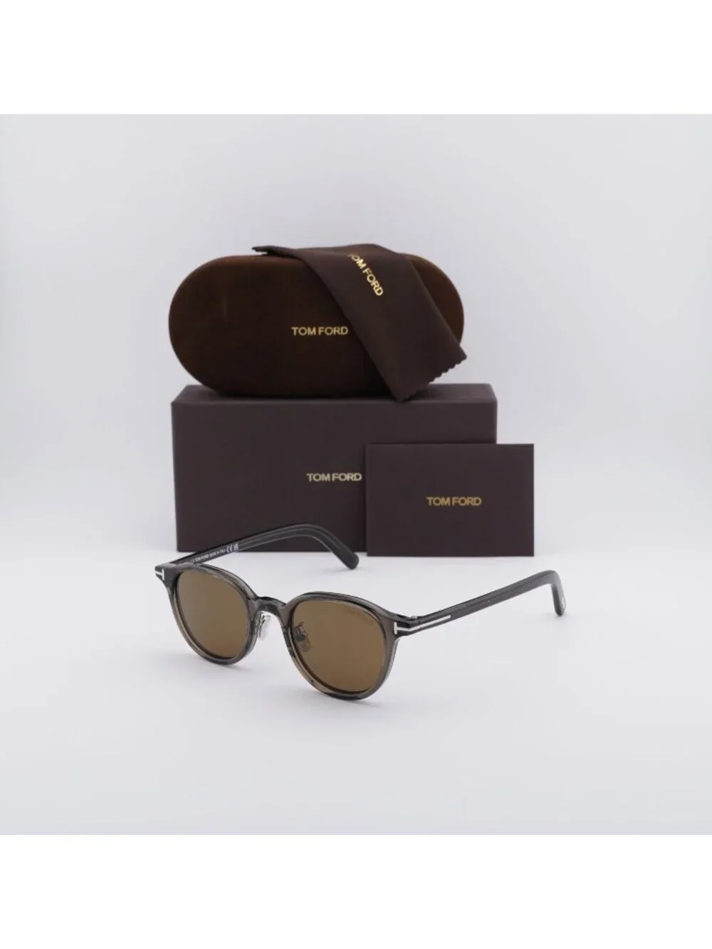 Tom Ford model ft0977